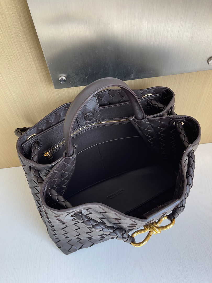Bottega Veneta Medium Andiamo Bag 743572 Lambskin Coffee