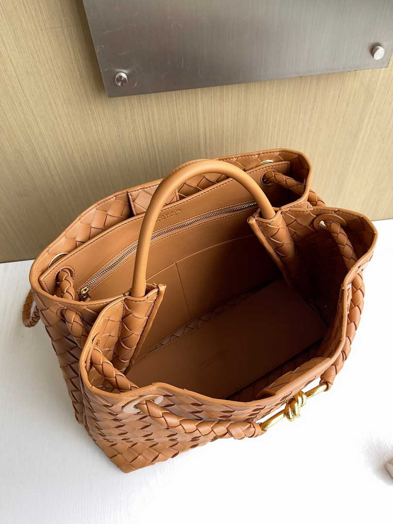 Bottega Veneta Medium Andiamo Bag 743572 Lambskin Brown