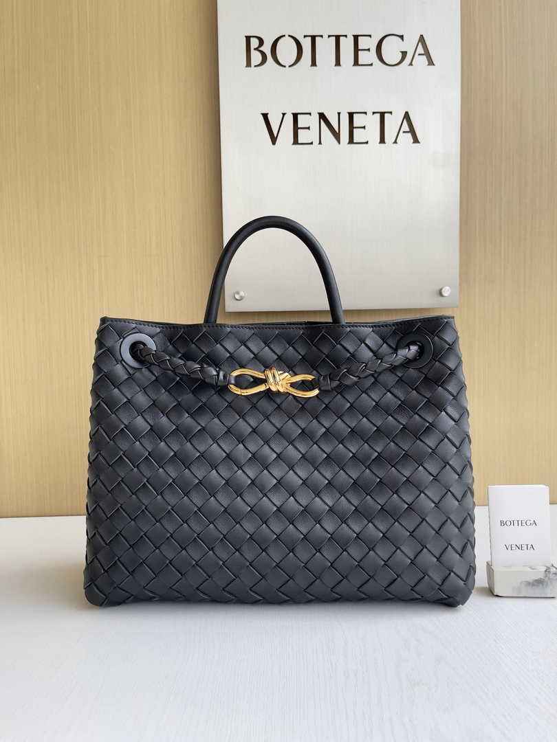 Bottega Veneta Medium Andiamo Bag 743572 Lambskin Black