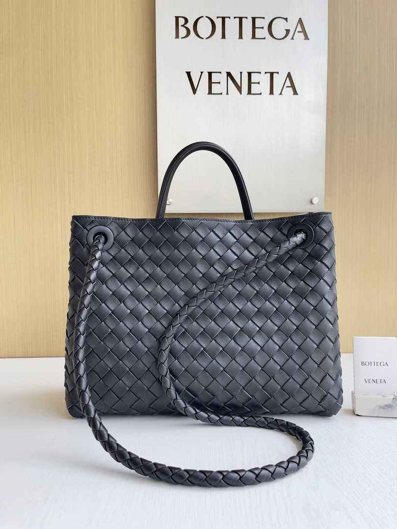 Bottega Veneta Medium Andiamo Bag 743572 Lambskin Black