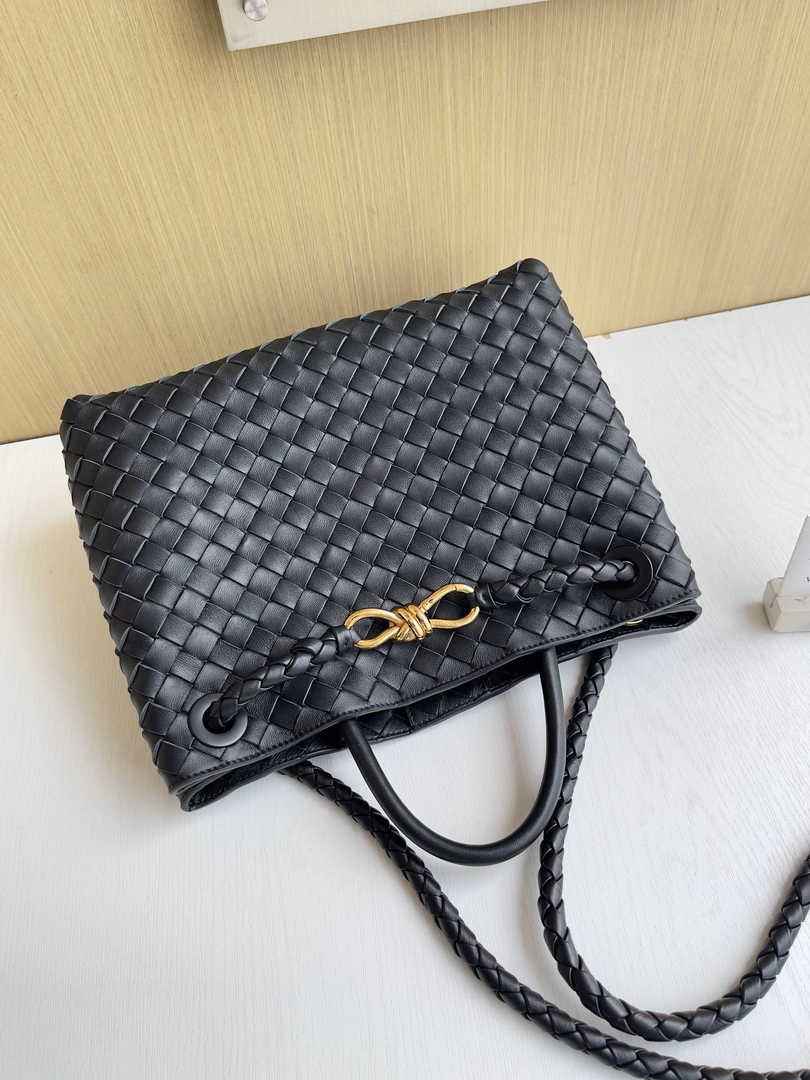 Bottega Veneta Medium Andiamo Bag 743572 Lambskin Black