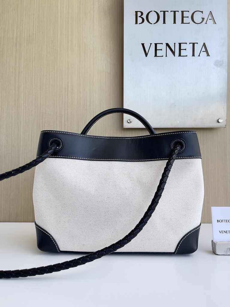 Bottega Veneta Medium Andiamo Bag 743572 Cotton Black Silver