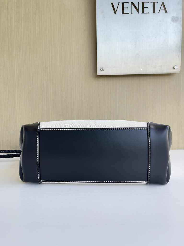 Bottega Veneta Medium Andiamo Bag 743572 Cotton Black Silver