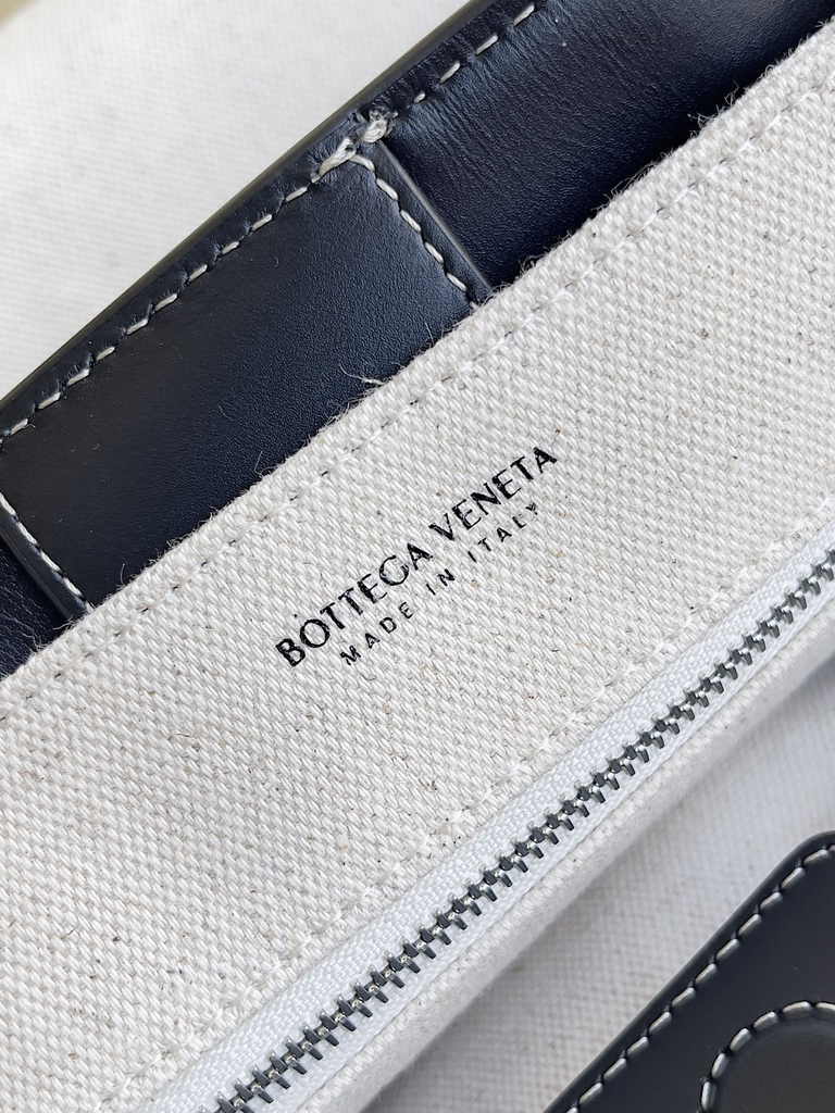 Bottega Veneta Medium Andiamo Bag 743572 Cotton Black Silver