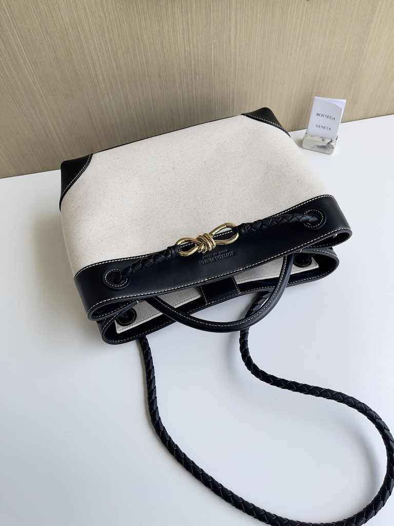 Bottega Veneta Medium Andiamo Bag 743572 Cotton Black Gold