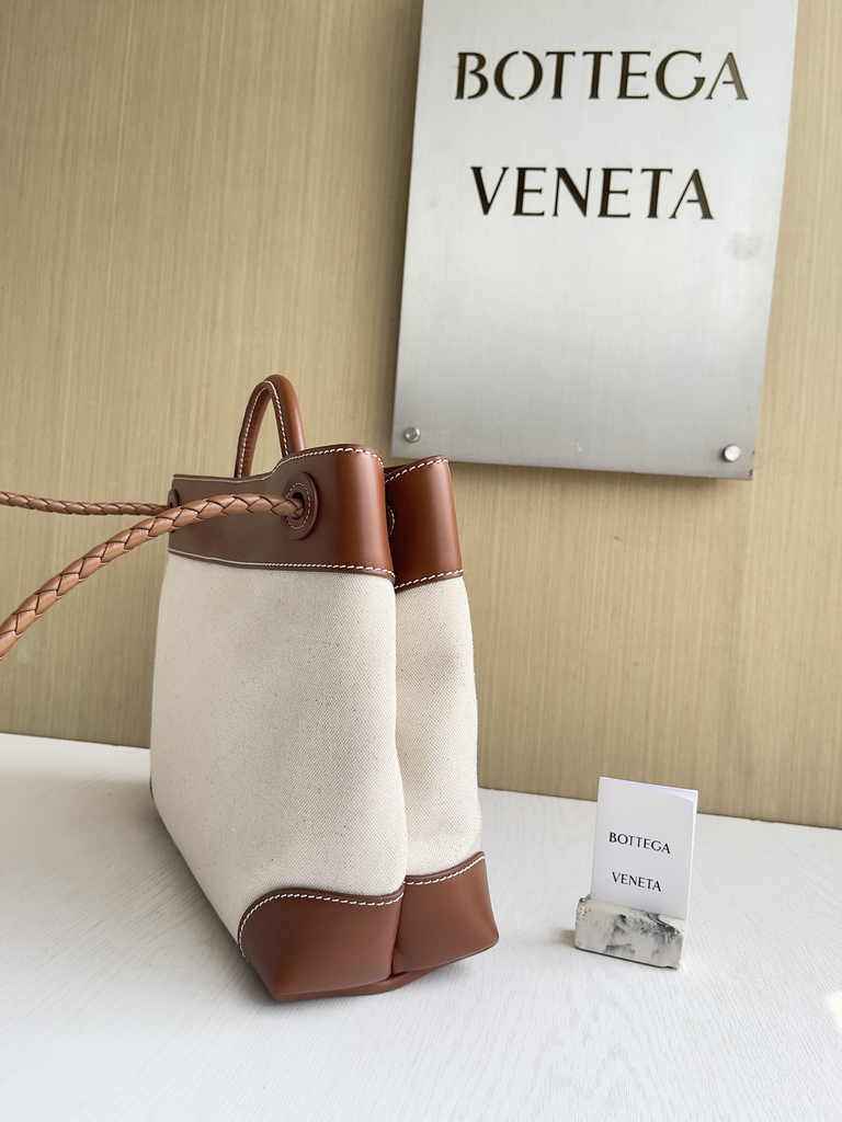 Bottega Veneta Medium Andiamo Bag 743572 Cotton Brown
