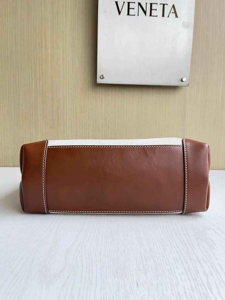 Bottega Veneta Medium Andiamo Bag 743572 Cotton Brown