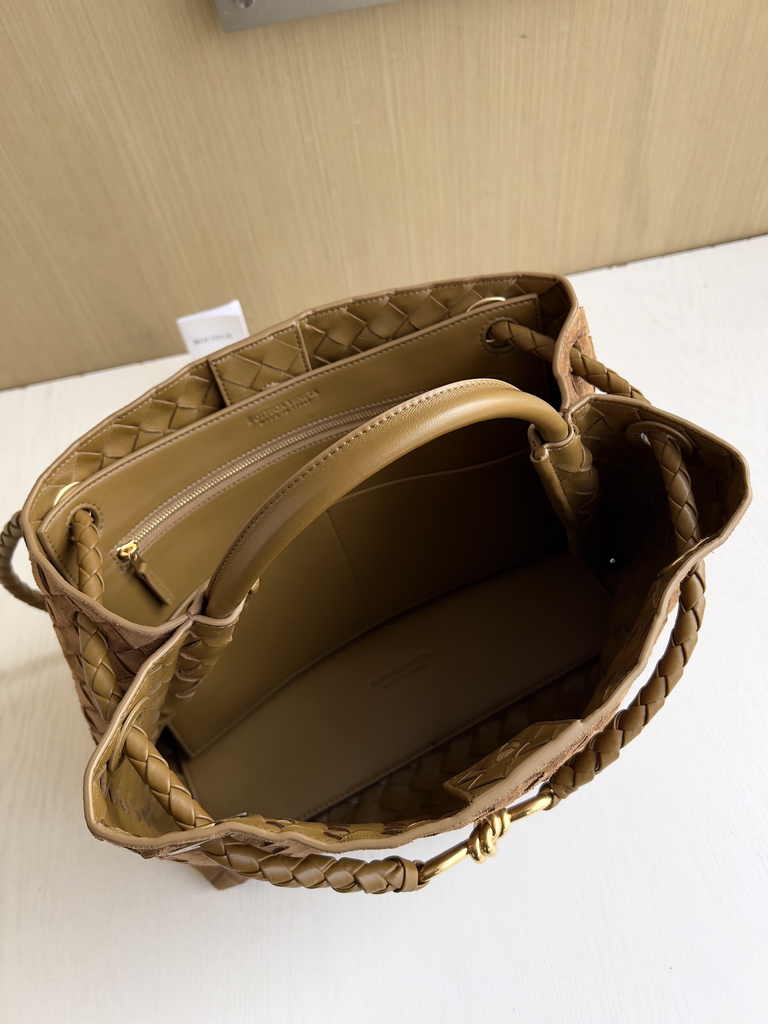 Bottega Veneta Medium Andiamo Bag 743572 Calfskin Tan