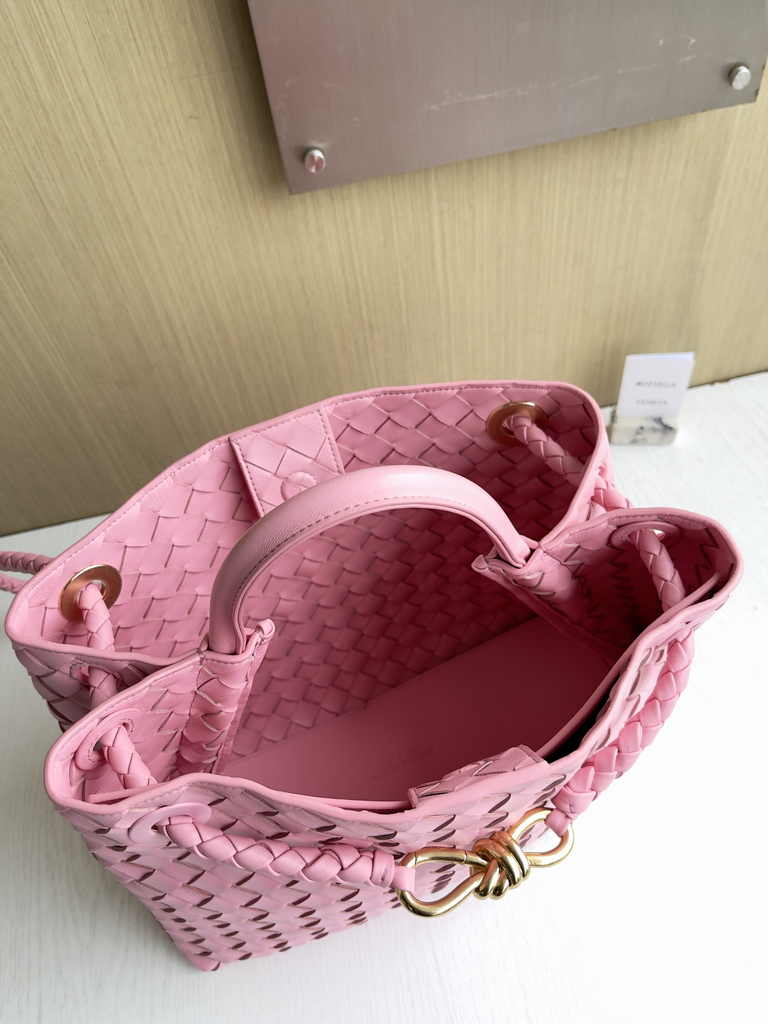 Bottega Veneta Medium Andiamo Bag 743572 Lambskin Pink