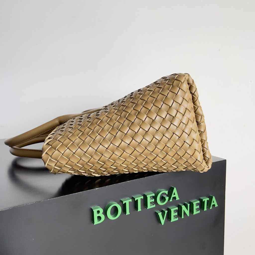 Bottega Veneta Medium Cabat Bag 608810 lambskin leather Tan