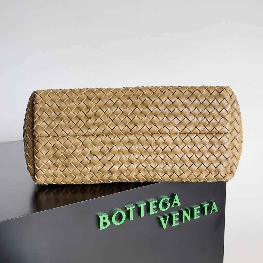 Bottega Veneta Medium Cabat Bag 608810 lambskin leather Tan
