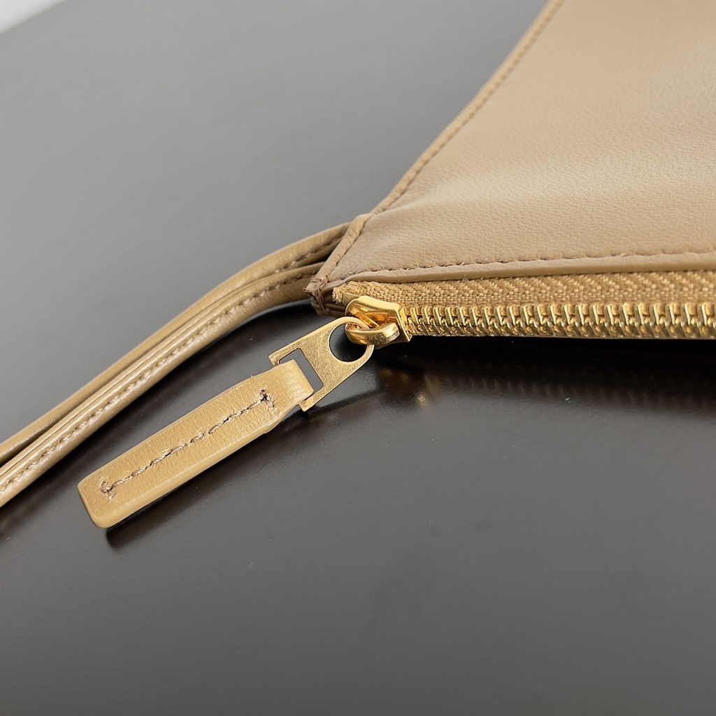 Bottega Veneta Medium Cabat Bag 608810 lambskin leather Tan