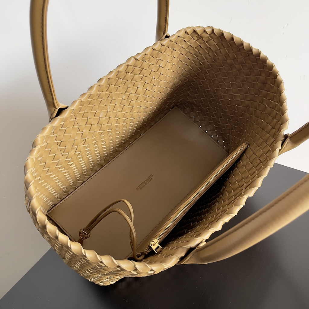 Bottega Veneta Medium Cabat Bag 608810 lambskin leather Tan