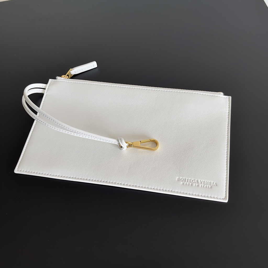 Bottega Veneta Medium Cabat Bag 608810 white lambskin leather