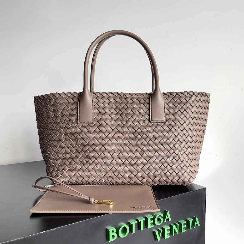 Bottega Veneta Medium Cabat Bag 608810 lambskin leather light pink