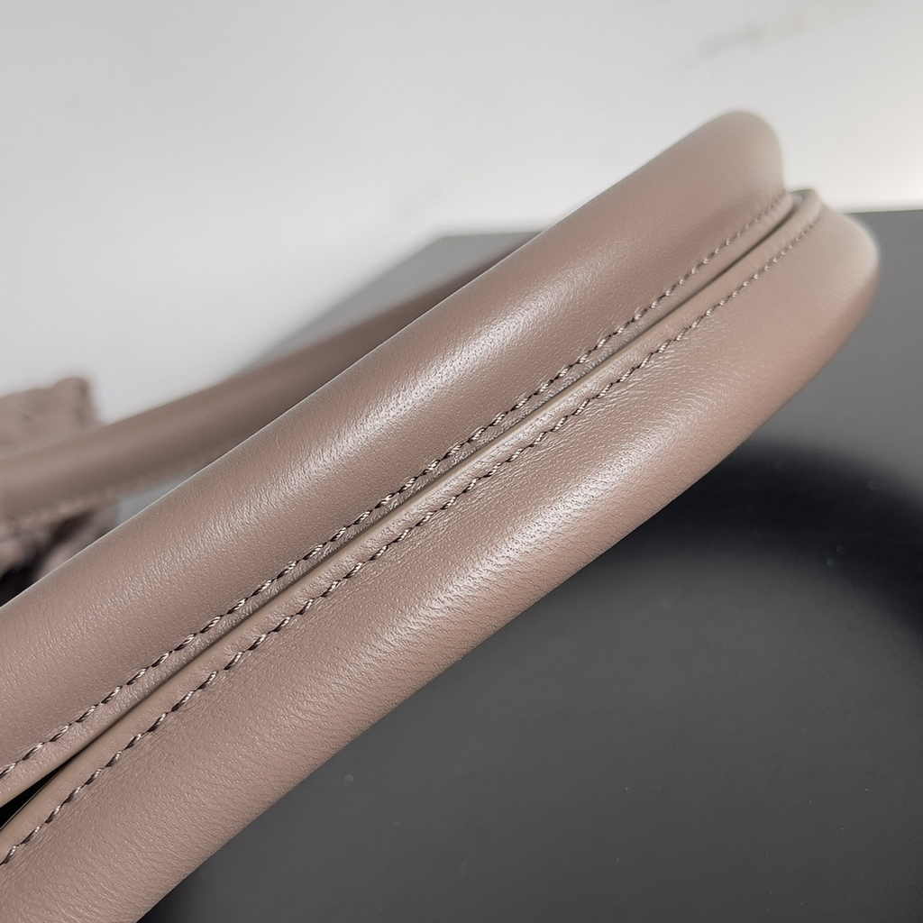 Bottega Veneta Medium Cabat Bag 608810 lambskin leather light pink