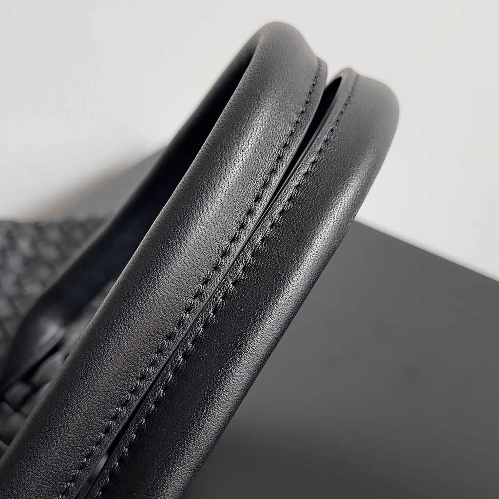 Bottega Veneta Medium Cabat Bag 608810 lambskin leather Black