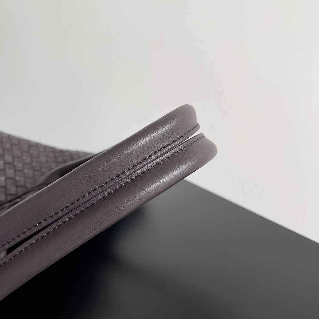 Bottega Veneta Medium Cabat Bag 608810 Fondant lambskin leather