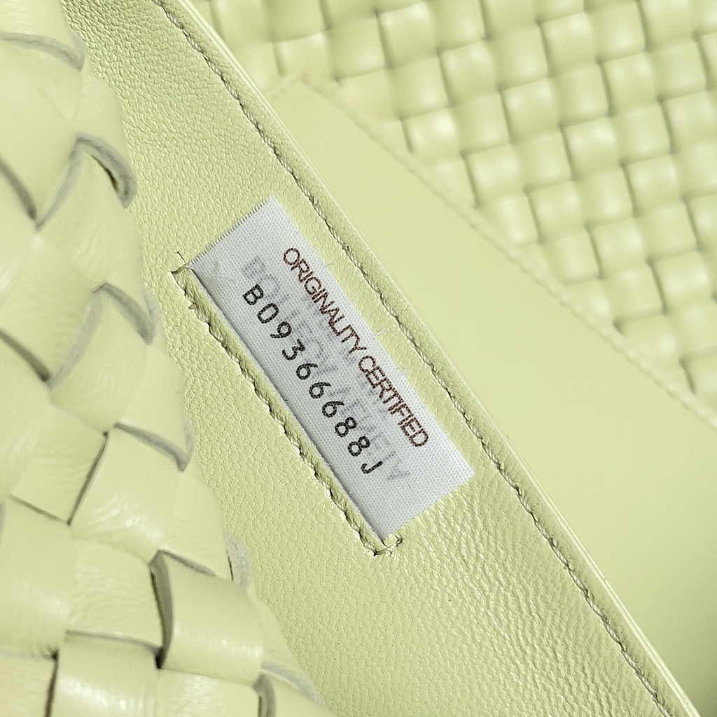 Bottega Veneta Medium Cabat Bag 608810 Yellow lambskin leather
