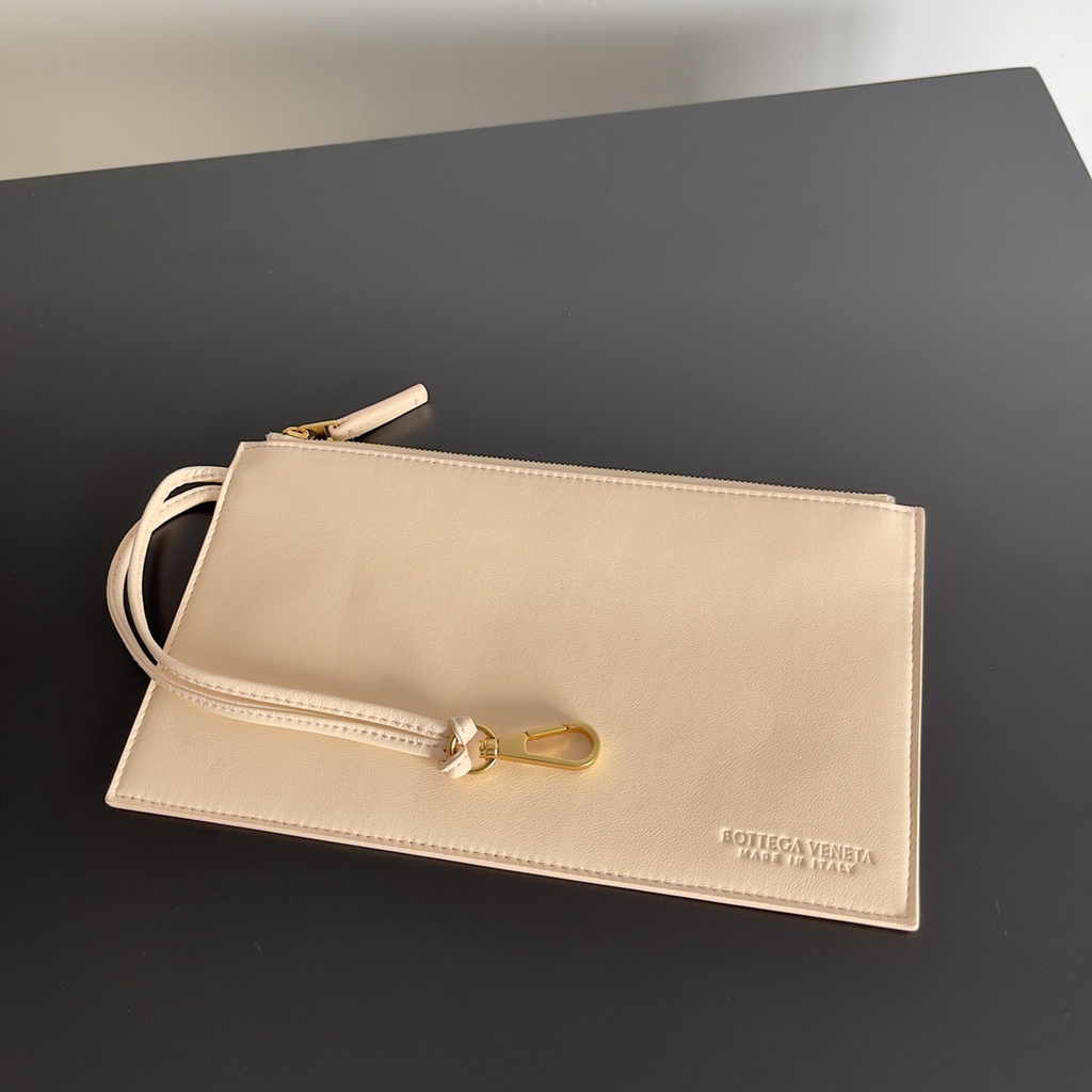 Bottega Veneta Medium Cabat Bag 608810 apricot lambskin leather
