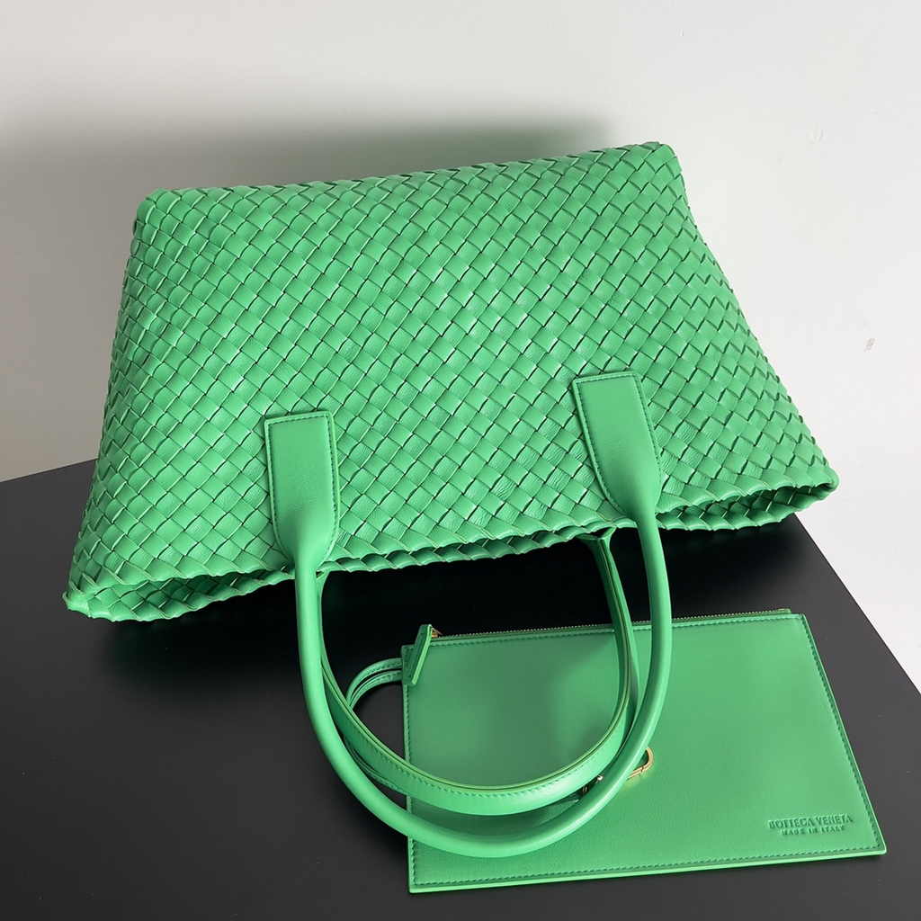 Bottega Veneta Medium Cabat Bag 608810 Dark Green lambskin leather