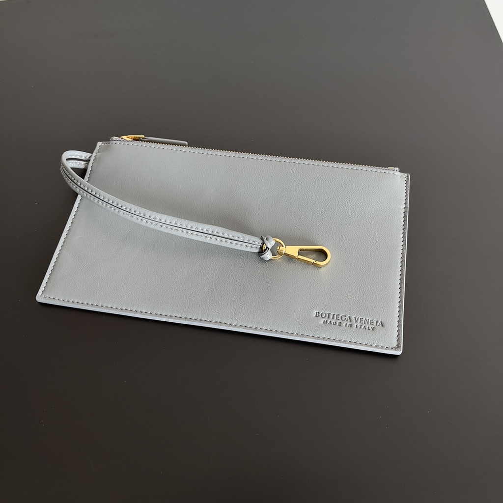 Bottega Veneta Medium Cabat Bag 608810 Gray lambskin leather