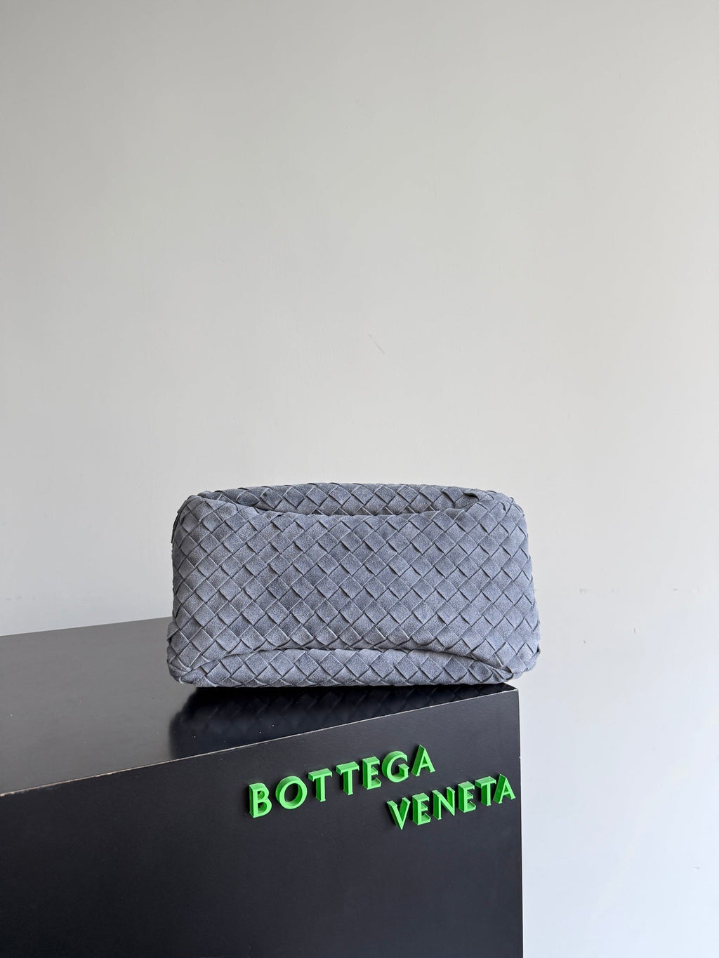 Bottega Veneta Medium Campana Bag 844249 in Suede Blue