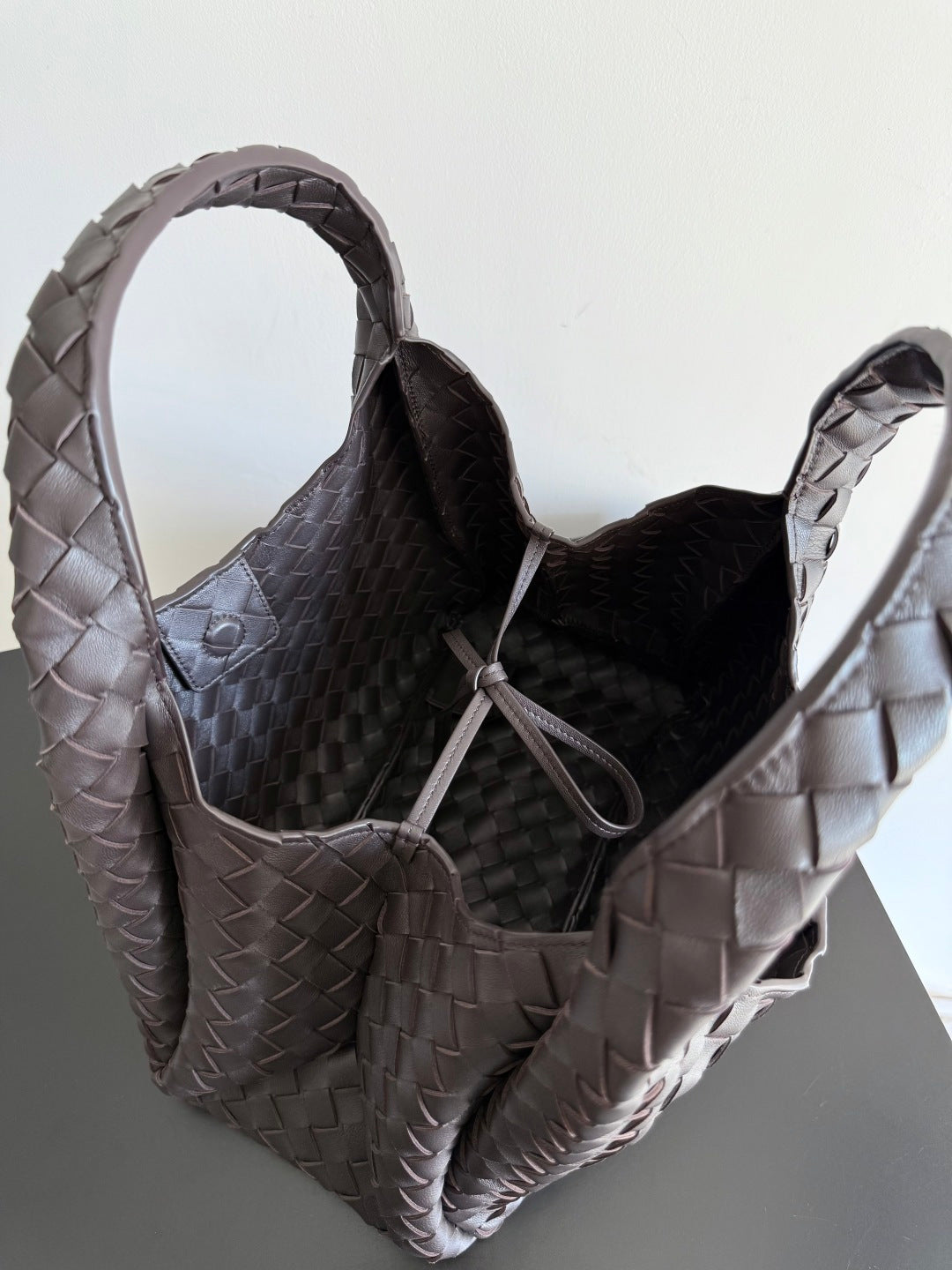 Bottega Veneta Medium Campana Bag 844249 in Coffee