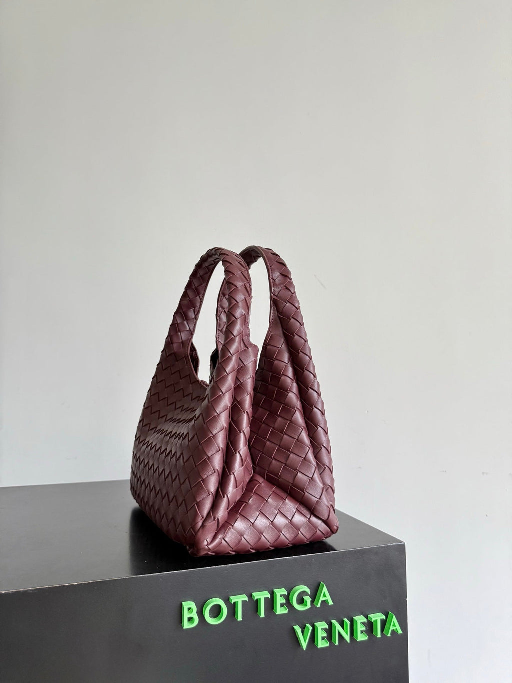 Bottega Veneta Medium Campana Bag 844249 in Wine Red