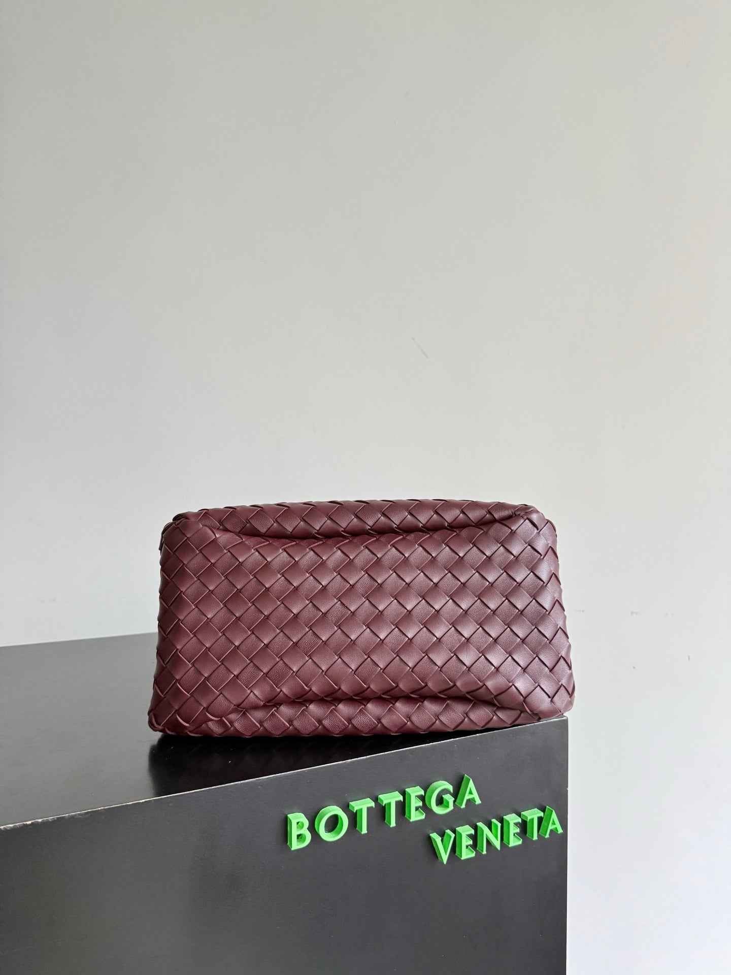 Bottega Veneta Medium Campana Bag 844249 in Wine Red