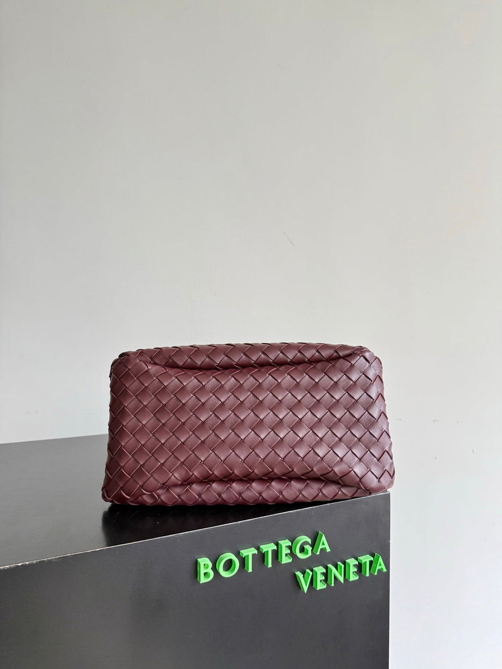 Bottega Veneta Medium Campana Bag 844249 in Wine Red