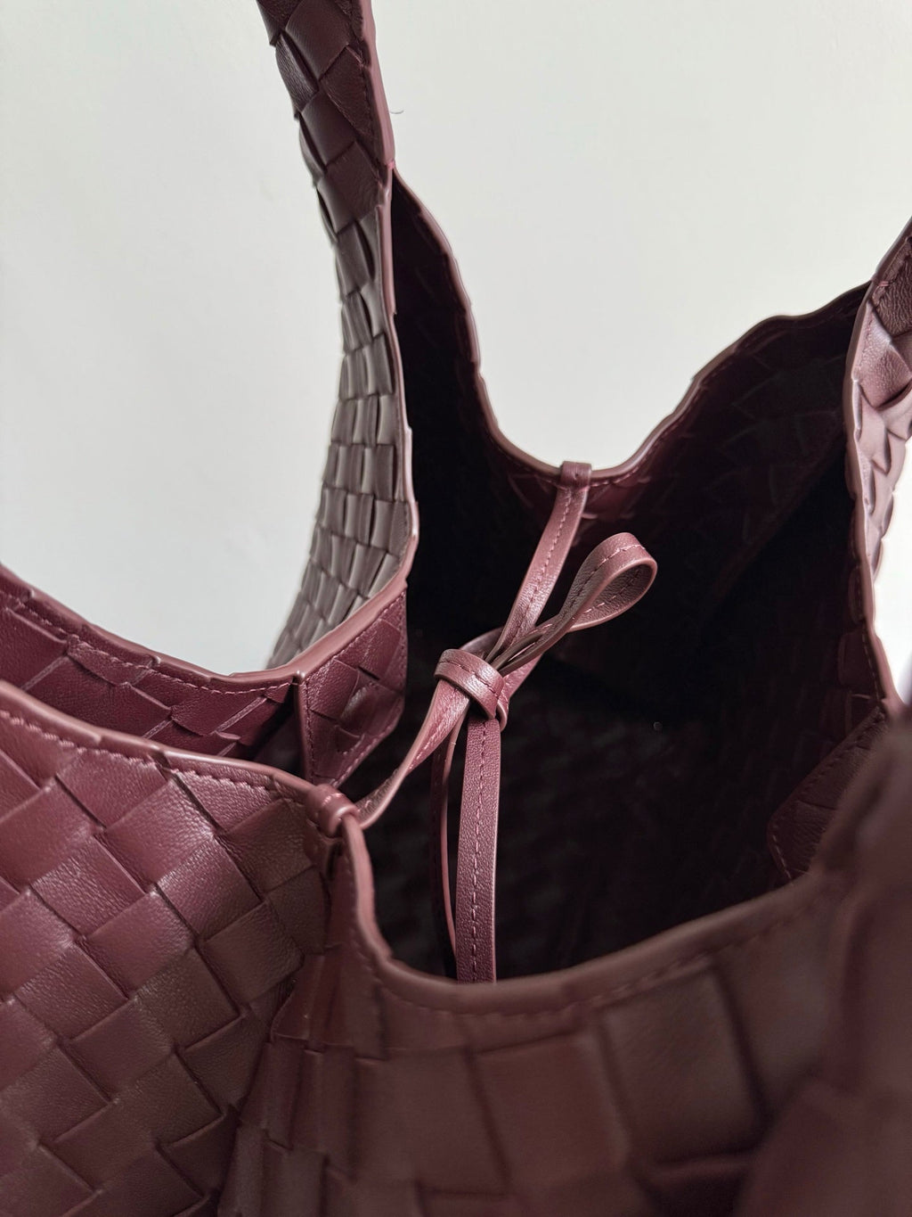 Bottega Veneta Medium Campana Bag 844249 in Wine Red