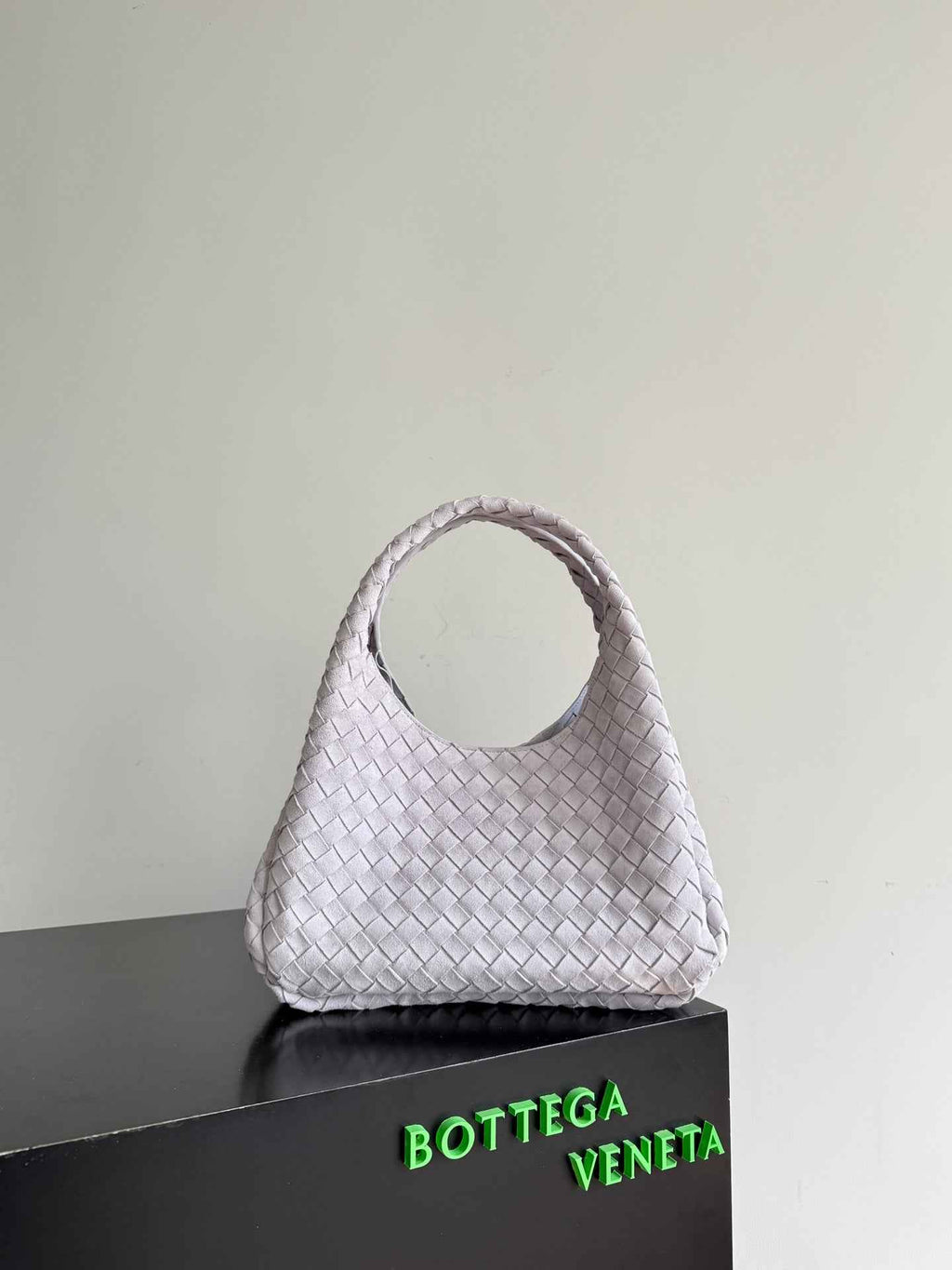 Bottega Veneta Medium Campana Bag 844249 in Suede Beige