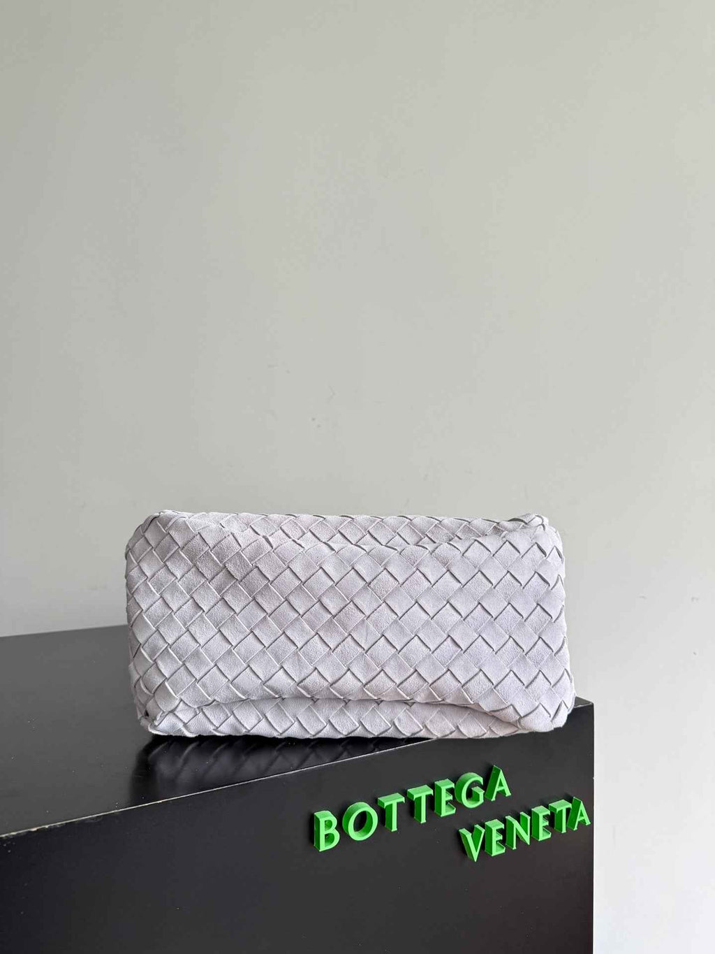 Bottega Veneta Medium Campana Bag 844249 in Suede Beige