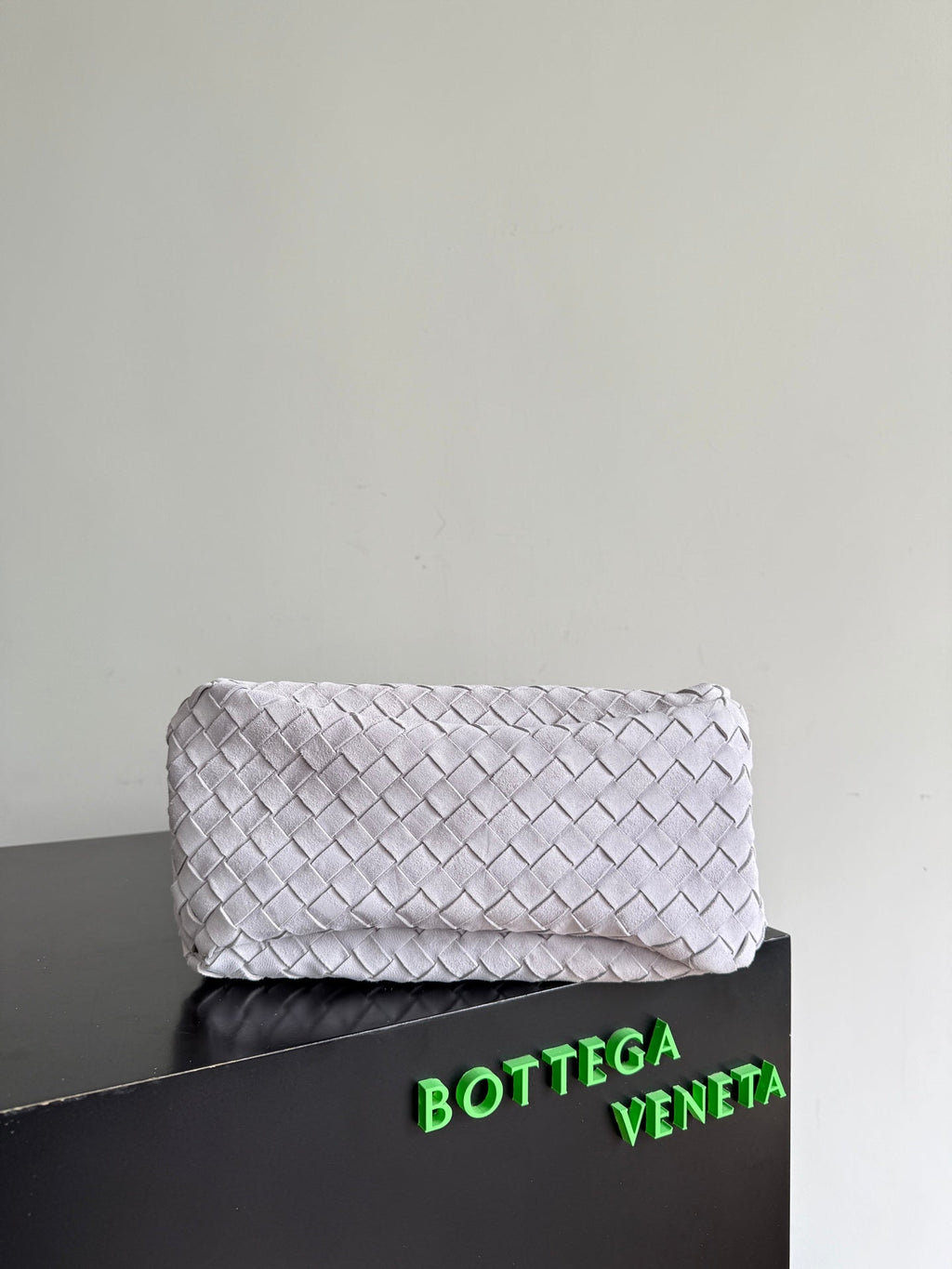 Bottega Veneta Medium Campana Bag 844249 in Suede Beige