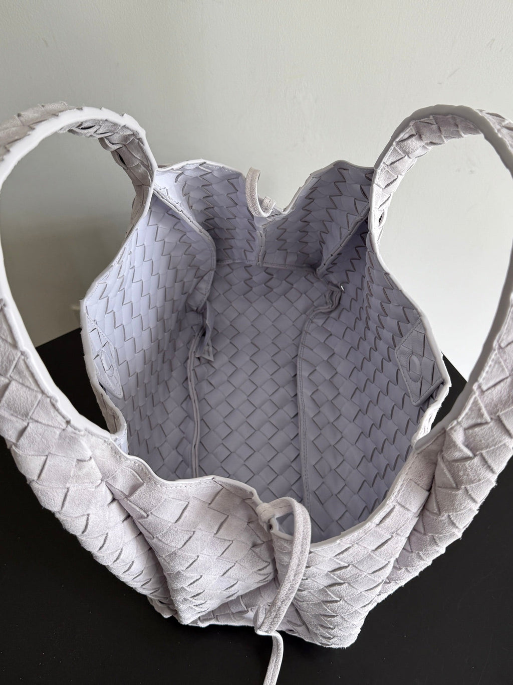Bottega Veneta Medium Campana Bag 844249 in Suede Beige