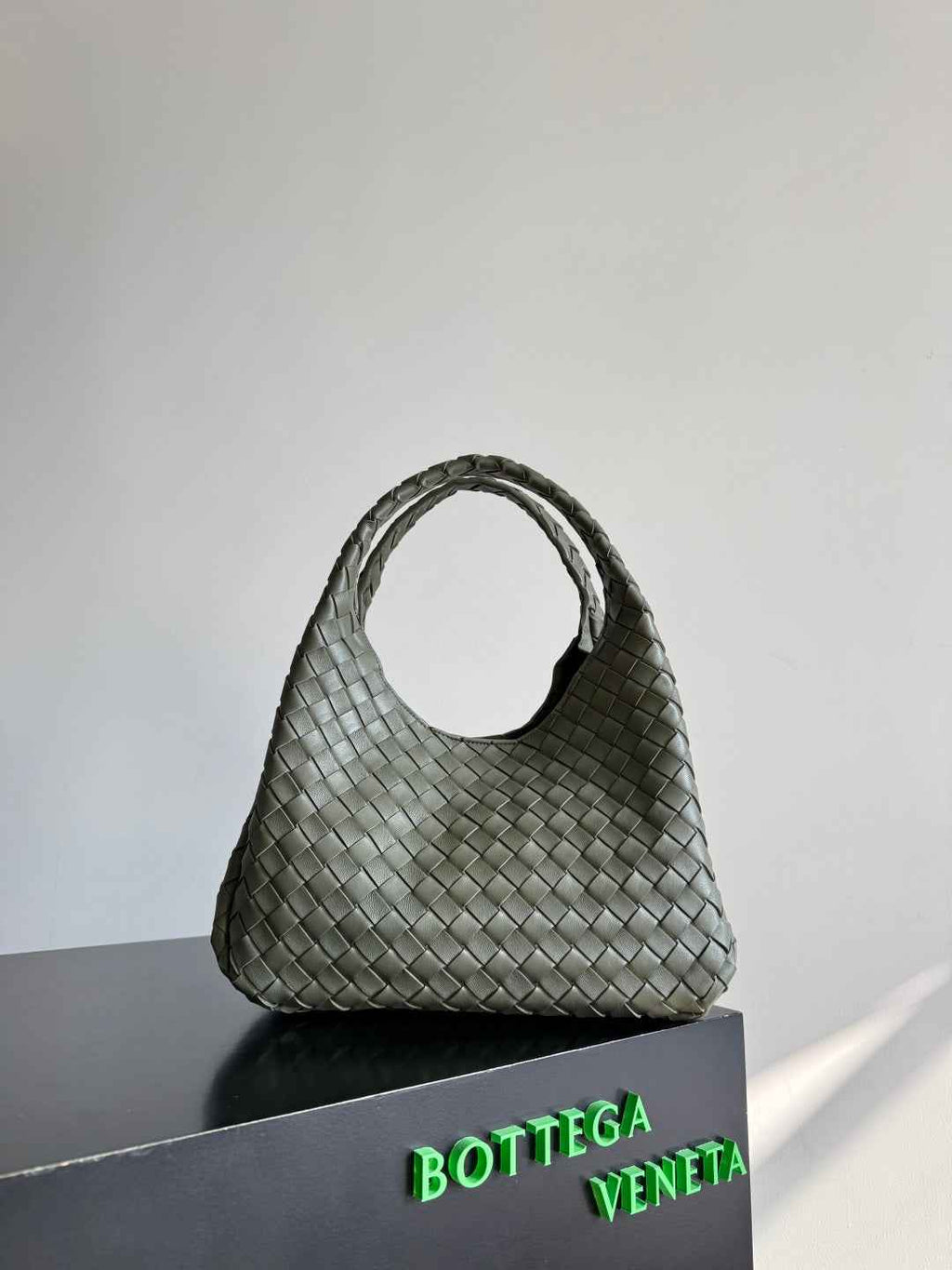 Bottega Veneta Medium Campana Bag 844249 in Green