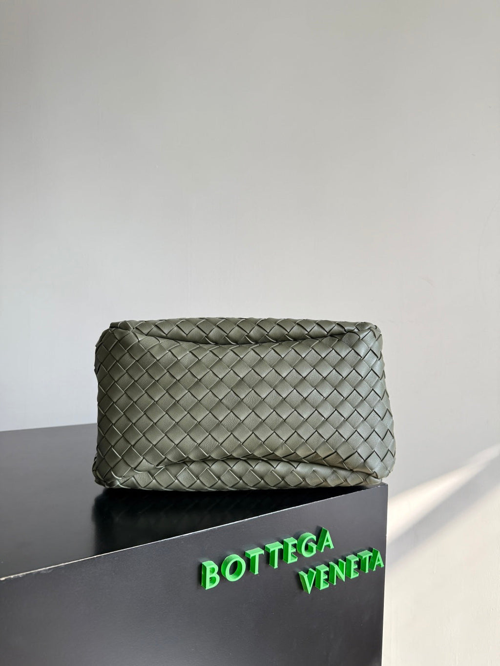 Bottega Veneta Medium Campana Bag 844249 in Green