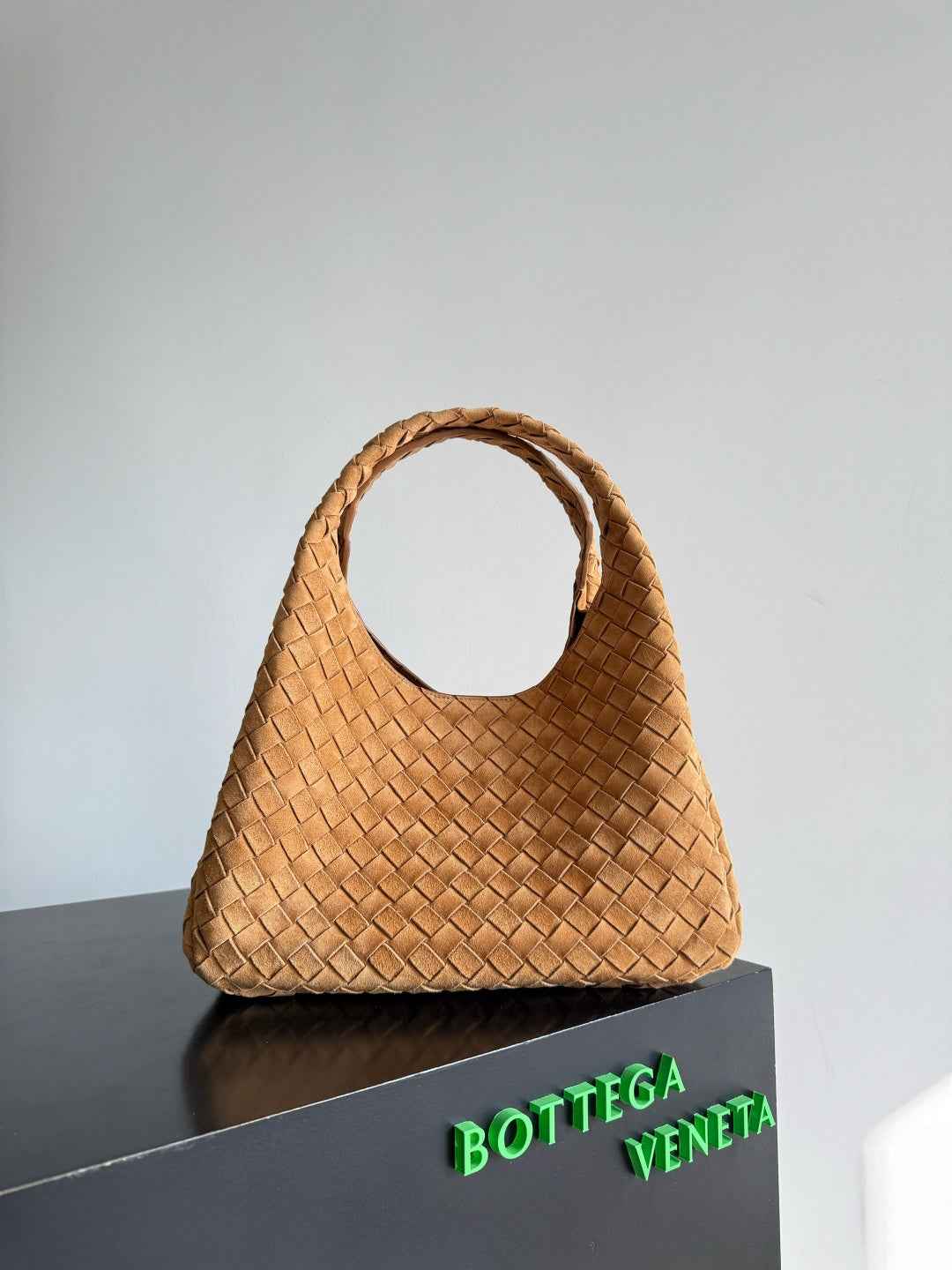 Bottega Veneta Medium Campana Bag 844249 in Suede Brown