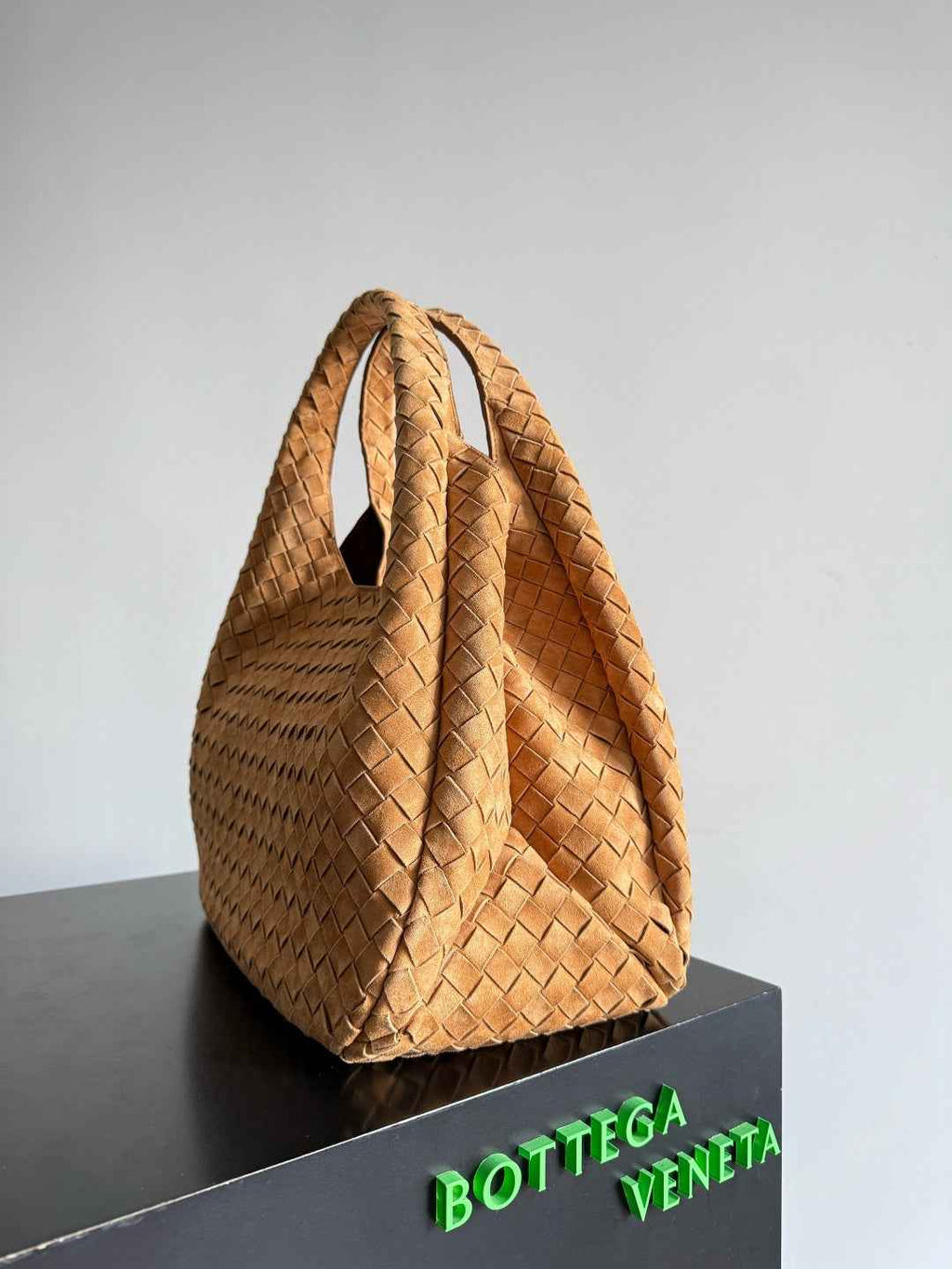 Bottega Veneta Medium Campana Bag 844249 in Suede Brown