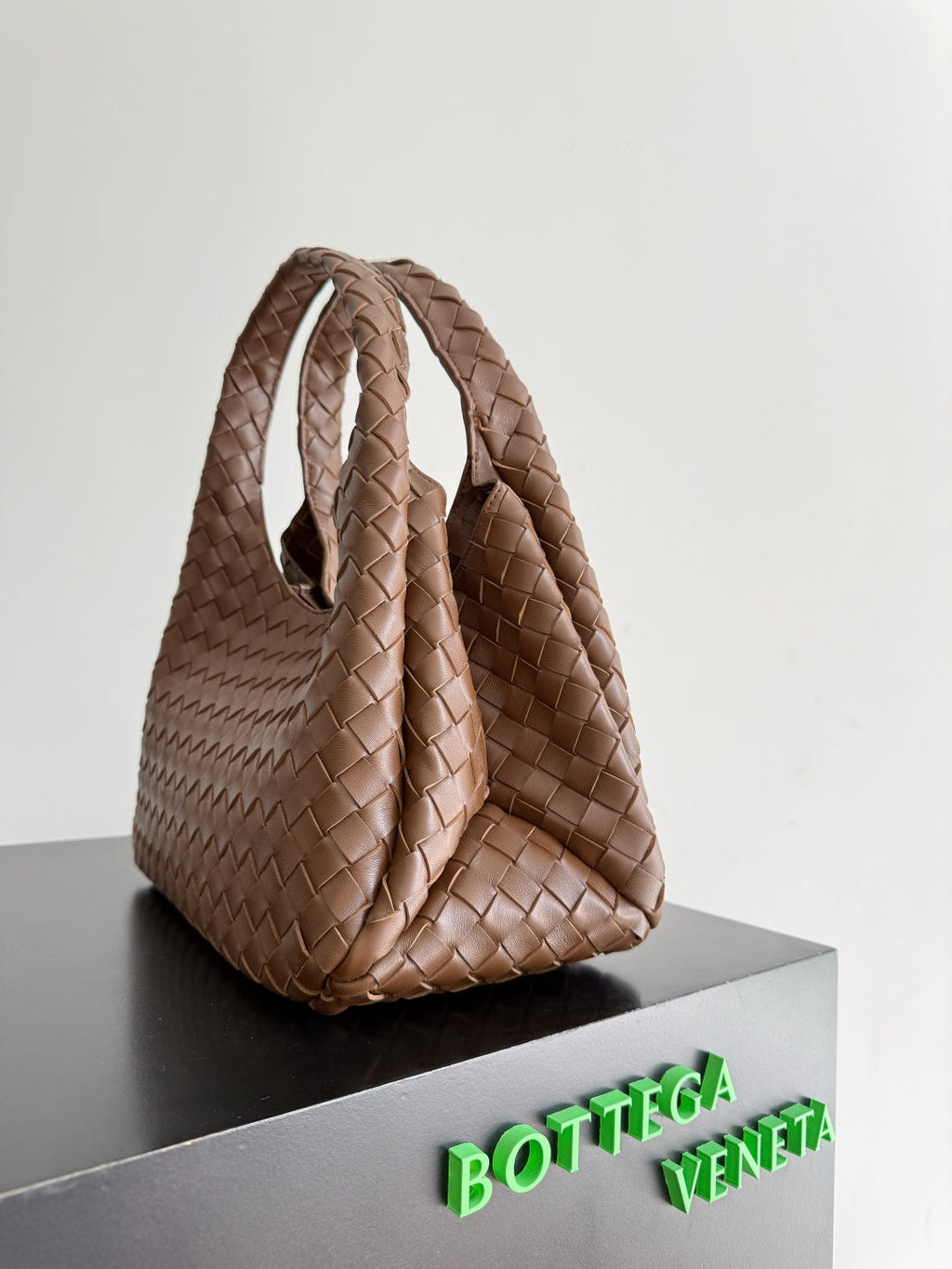Bottega Veneta Medium Campana Bag 844249 in Brown