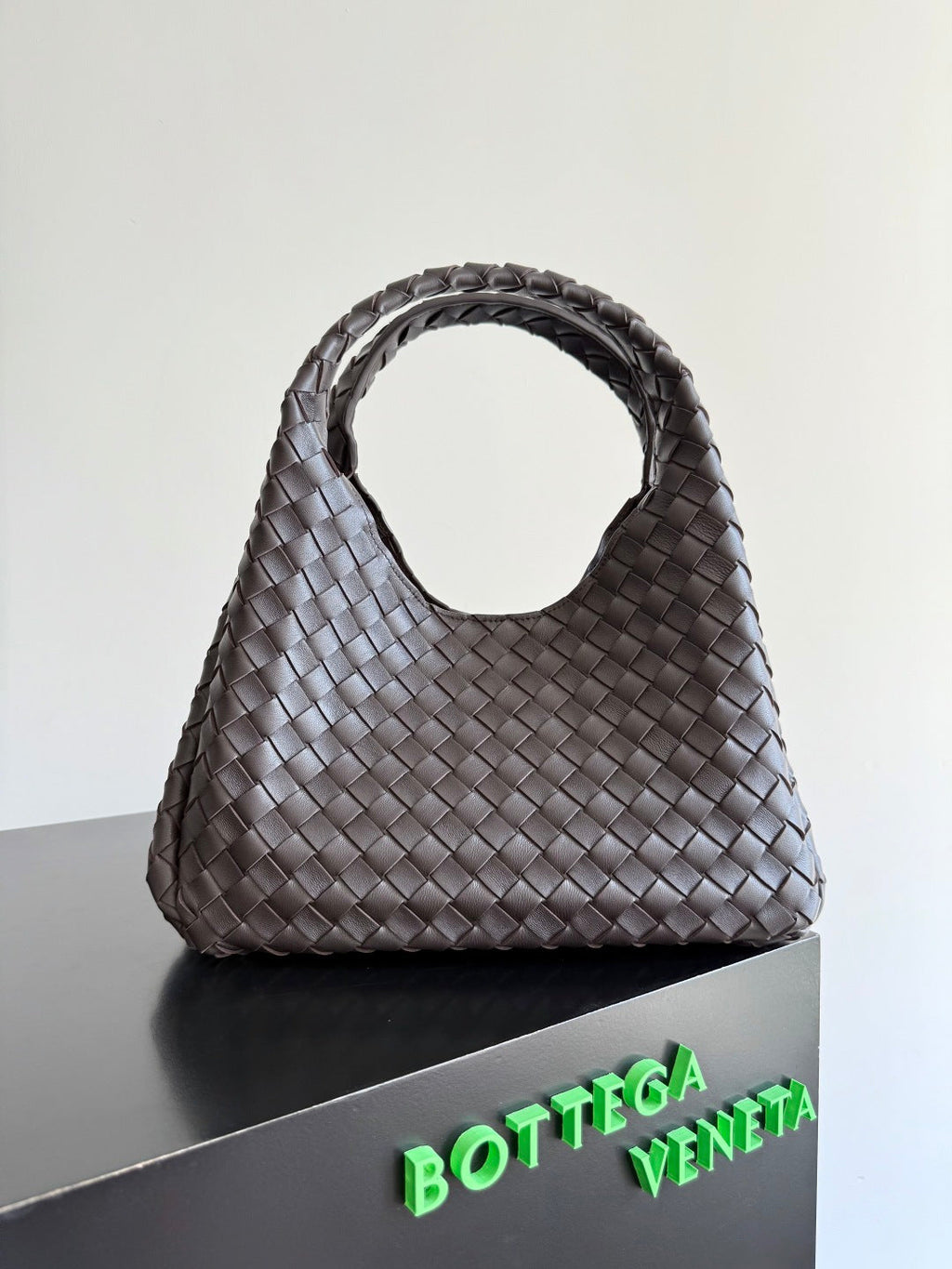 Bottega Veneta Medium Campana Bag 844249 in Coffee