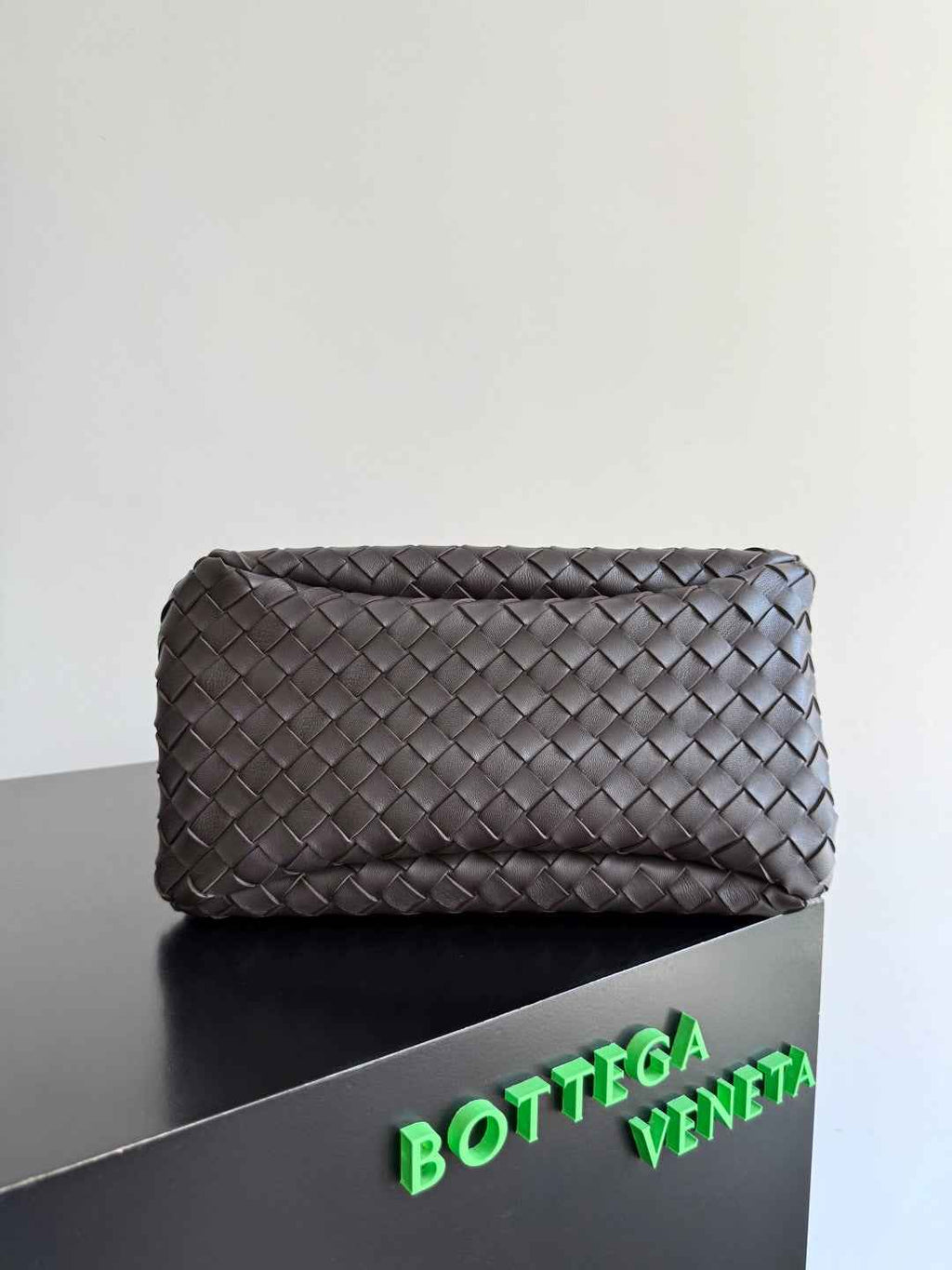 Bottega Veneta Medium Campana Bag 844249 in Coffee