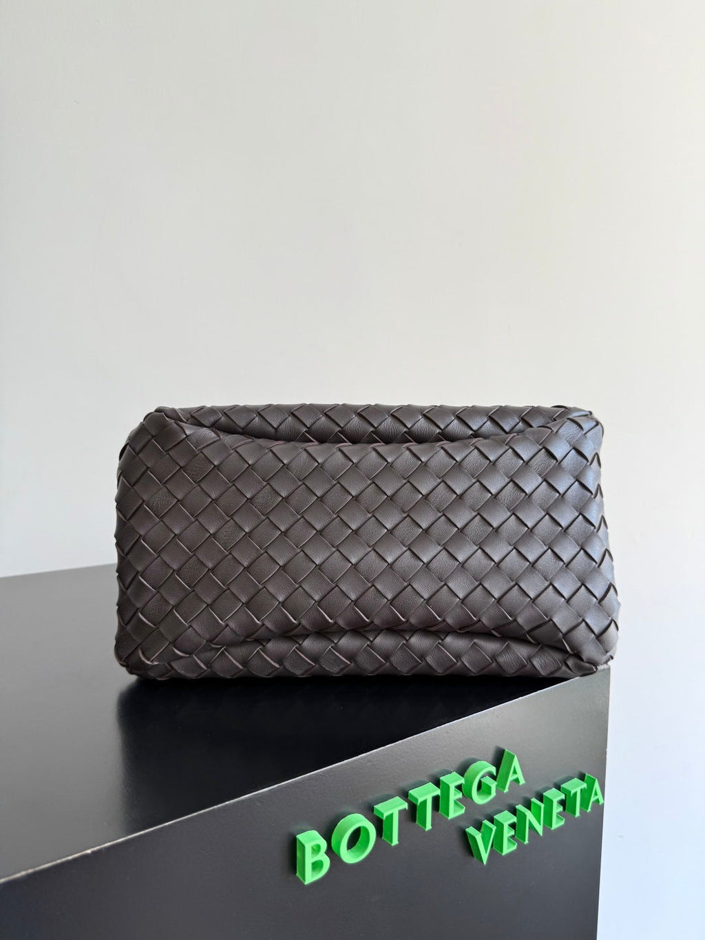 Bottega Veneta Medium Campana Bag 844249 in Coffee
