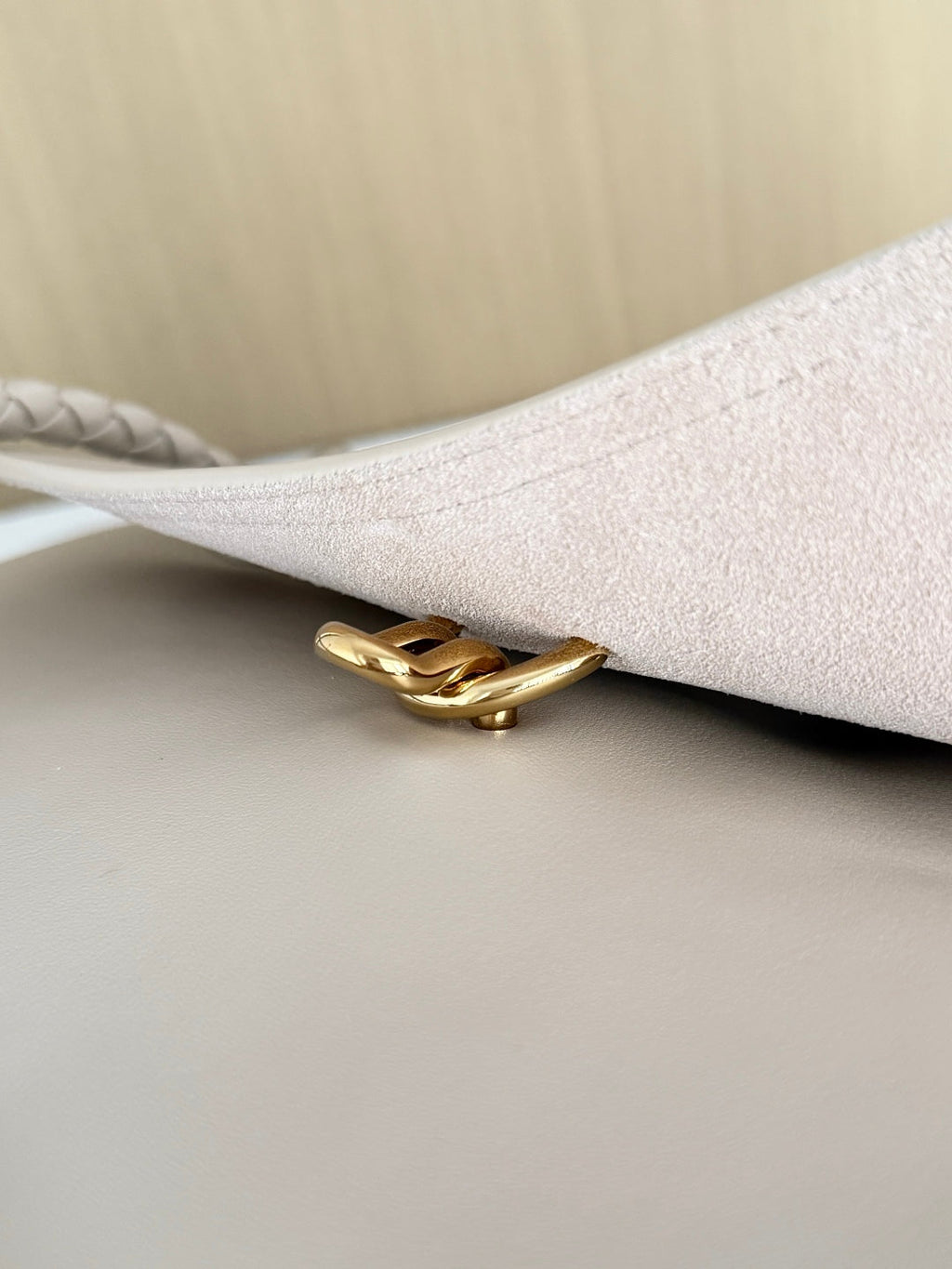 Bottega Veneta Medium Ciao Ciao 817231 in Beige Calfskin