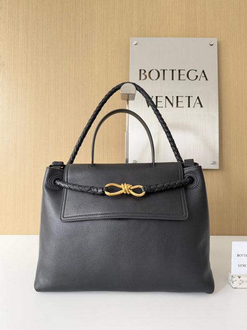 Bottega Veneta Medium Ciao Ciao 817231 in Black Calfskin