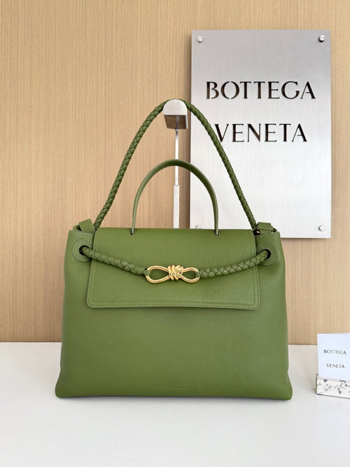 Bottega Veneta Medium Ciao Ciao 817231 in Green Calfskin