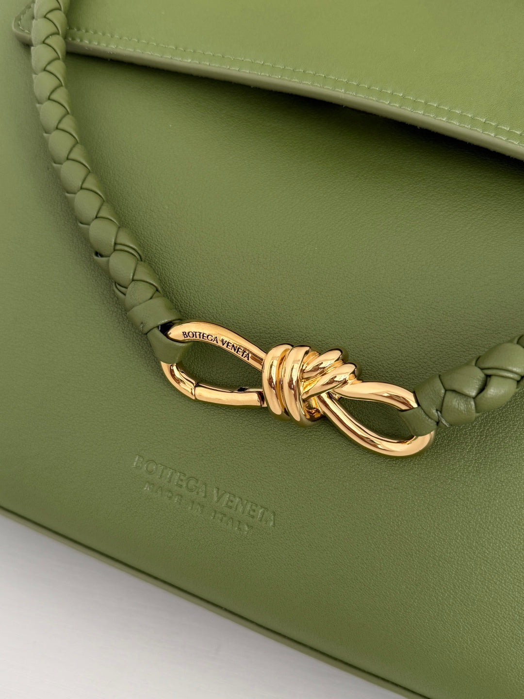 Bottega Veneta Medium Ciao Ciao 817231 in Green Calfskin