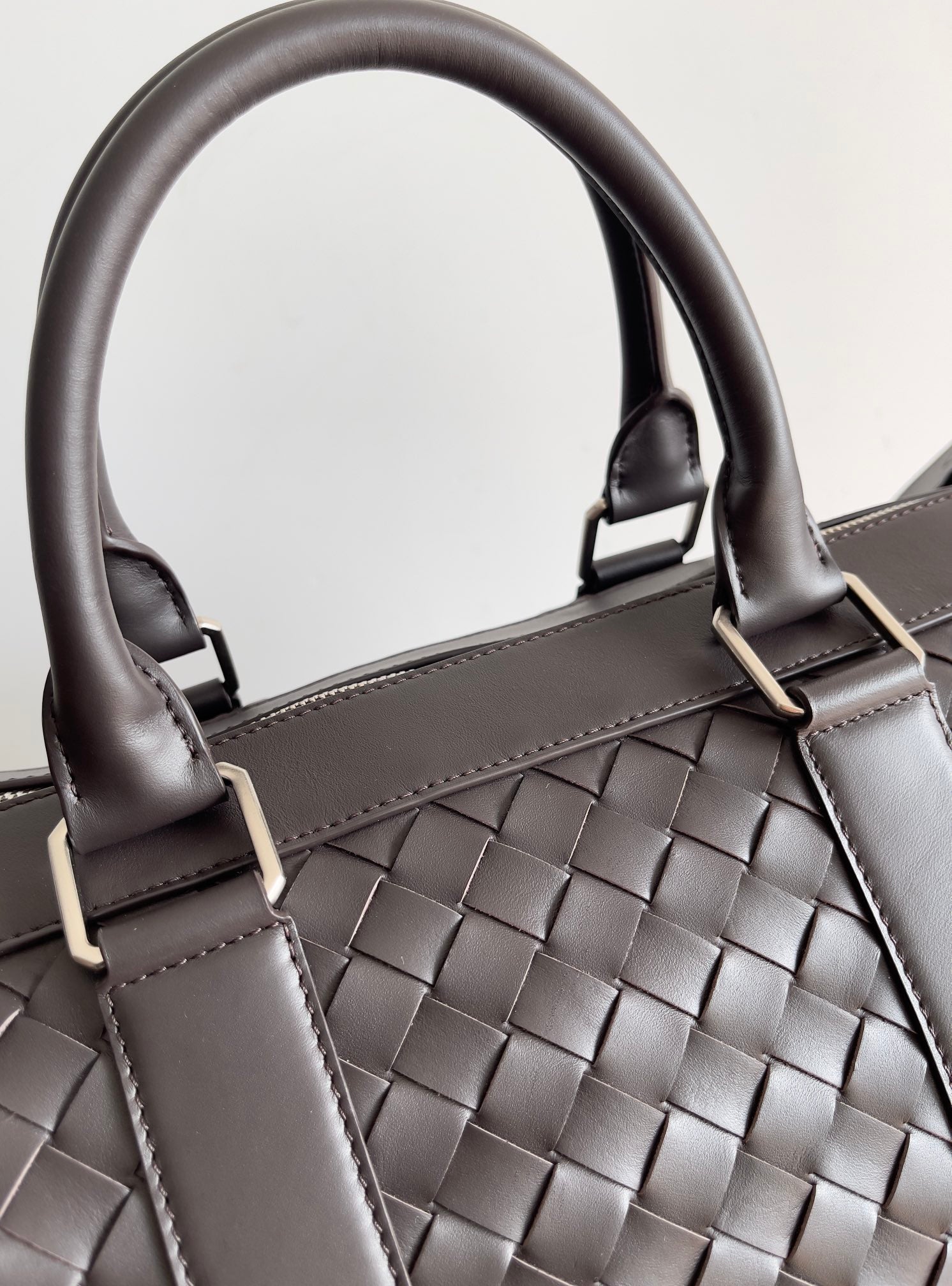 Bottega Veneta Medium Intrecciato Duffle 650066 Calfskin Brown