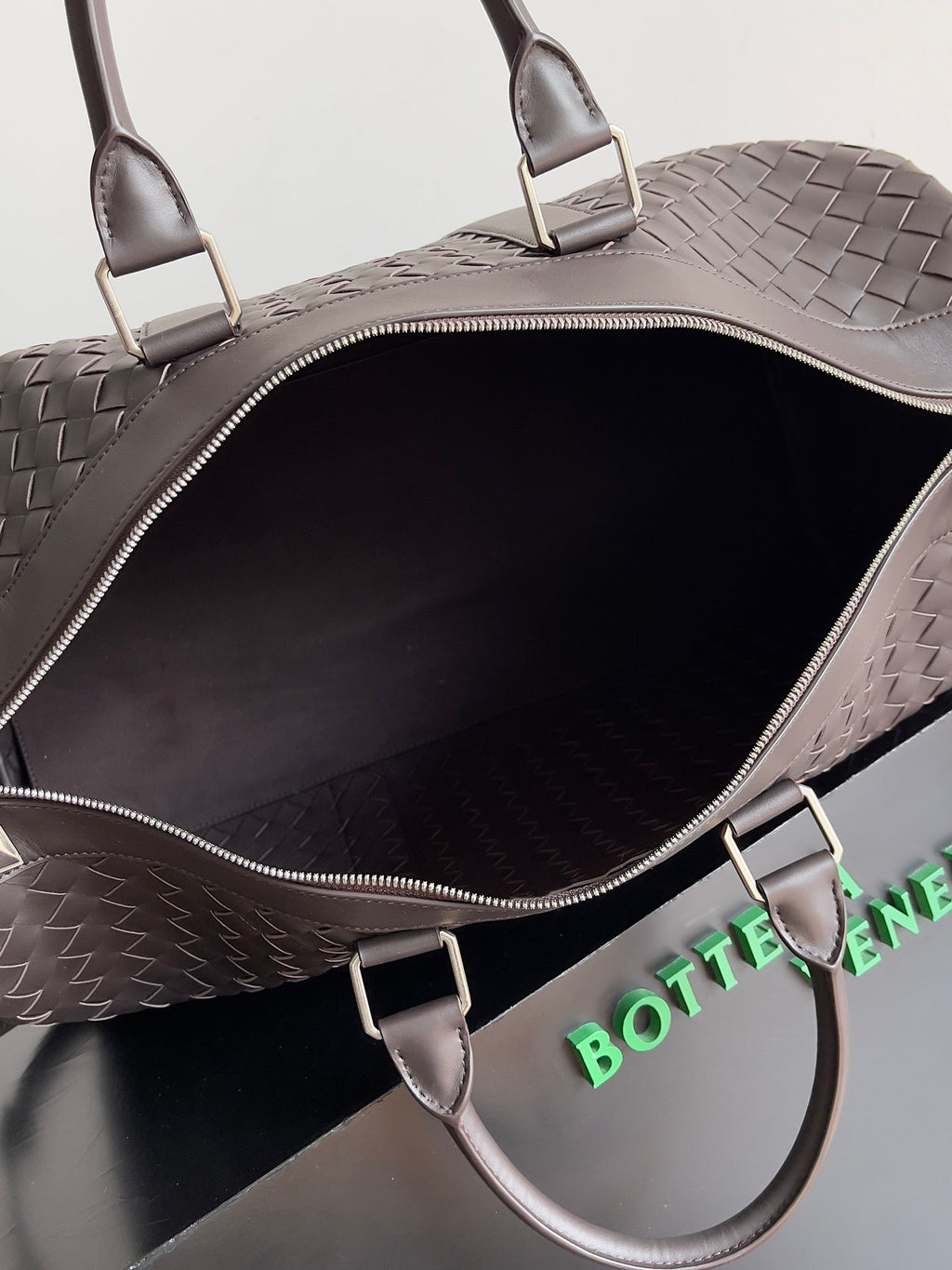 Bottega Veneta Medium Intrecciato Duffle 650066 Calfskin Brown